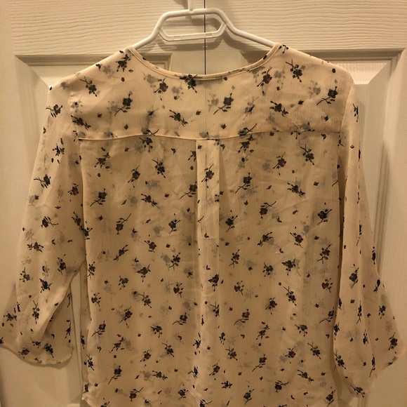 DYNAMITE Top - Picture 2 of 2